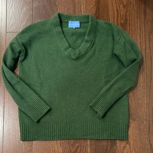 Alice Walk Green Cashmere Vneck Sweater